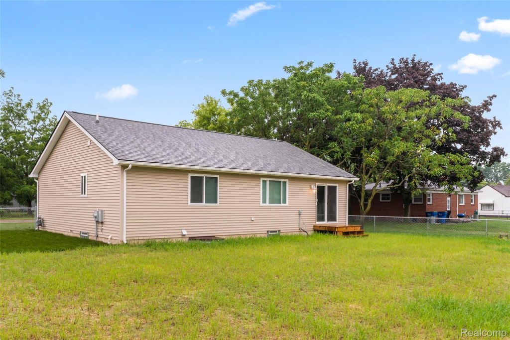 Image 6 of property listing at 23240 Bolam Avenue, Warren, MI 48089