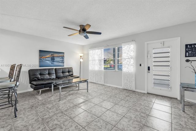 1116 E Cambridge E 1116, Deerfield Beach, FL 33442