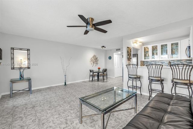 1116 E Cambridge E 1116, Deerfield Beach, FL 33442