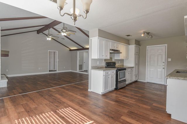 1102 Newport Boulevard, League City, TX 77573