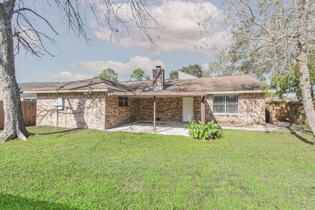 1102 Newport Boulevard, League City, TX 77573