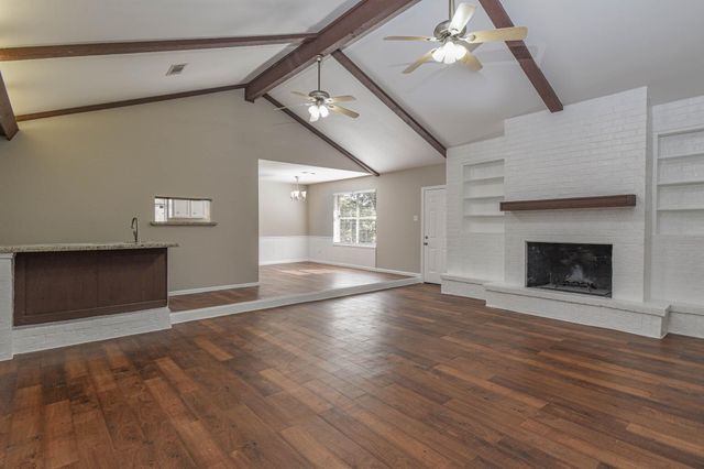 1102 Newport Boulevard, League City, TX 77573