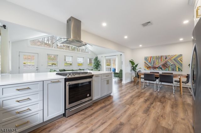 224 Gates Ave, Long Hill Twp., NJ 07933