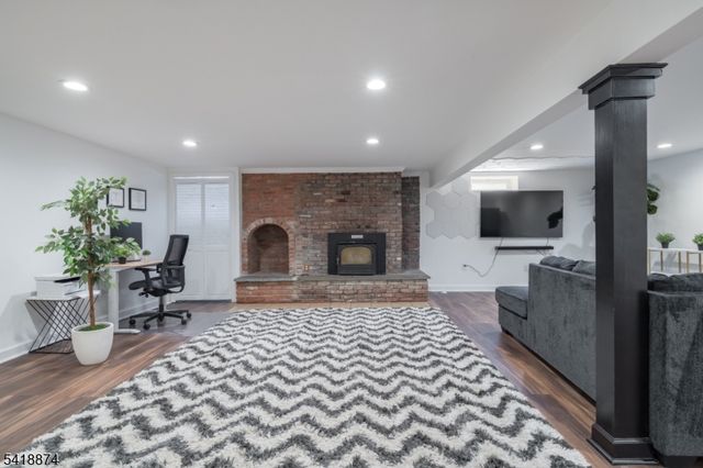 224 Gates Ave, Long Hill Twp., NJ 07933