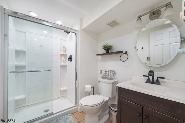 224 Gates Ave, Long Hill Twp., NJ 07933