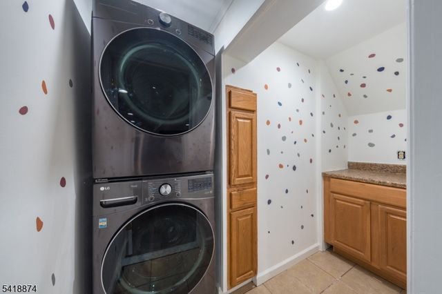 224 Gates Ave, Long Hill Twp., NJ 07933