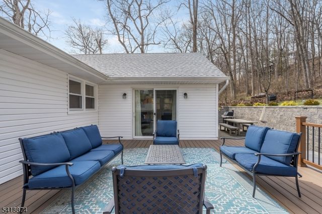 224 Gates Ave, Long Hill Twp., NJ 07933