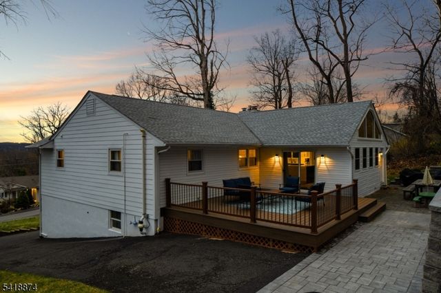 224 Gates Ave, Long Hill Twp., NJ 07933