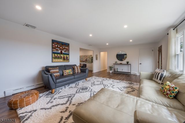 224 Gates Ave, Long Hill Twp., NJ 07933