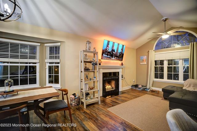 88 Wycombe Place, Franklin Twp, NJ 08873