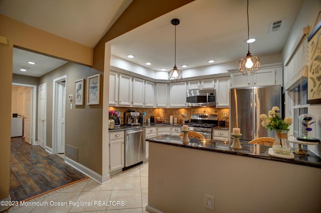 88 Wycombe Place, Franklin Twp, NJ 08873