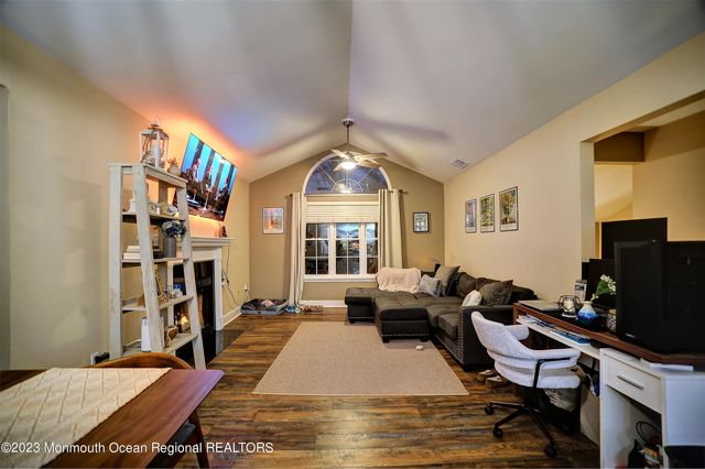 88 Wycombe Place, Franklin Twp, NJ 08873