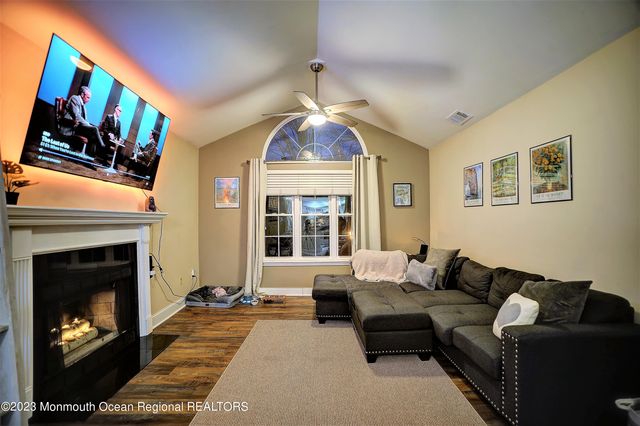 88 Wycombe Place, Franklin Twp, NJ 08873