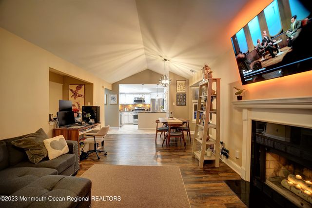 88 Wycombe Place, Franklin Twp, NJ 08873