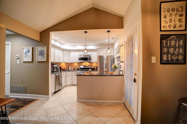 88 Wycombe Place, Franklin Twp, NJ 08873