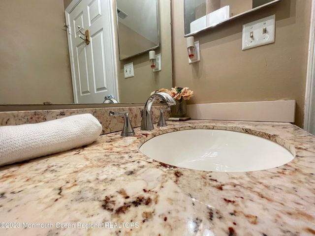 88 Wycombe Place, Franklin Twp, NJ 08873