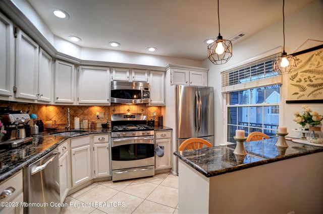 88 Wycombe Place, Franklin Twp, NJ 08873