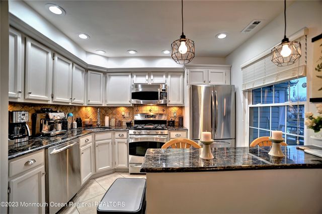 88 Wycombe Place, Franklin Twp, NJ 08873