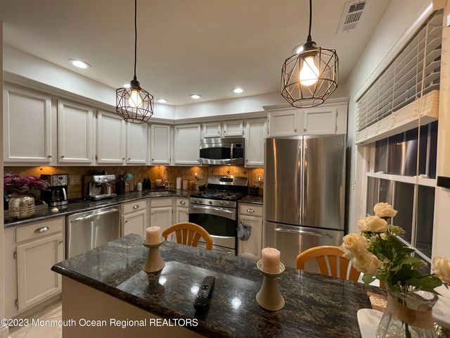 88 Wycombe Place, Franklin Twp, NJ 08873