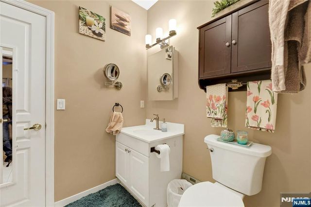 520 Victor Street 8, Saddle Brook, NJ 07663