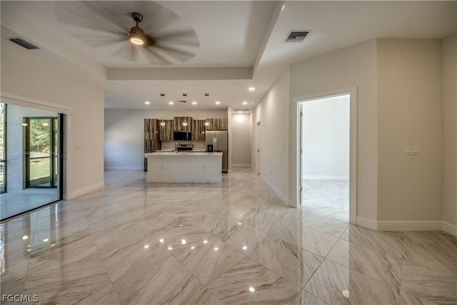 2512 48th ST W, Lehigh Acres, FL 33971