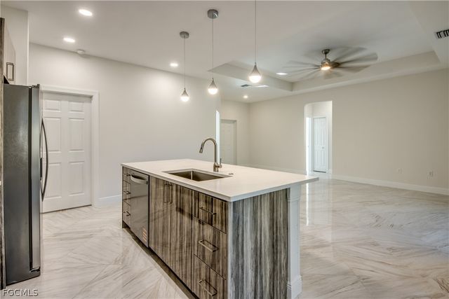 2512 48th ST W, Lehigh Acres, FL 33971