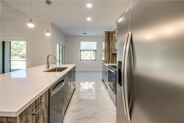 2512 48th ST W, Lehigh Acres, FL 33971