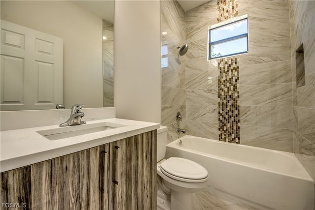 2512 48th ST W, Lehigh Acres, FL 33971