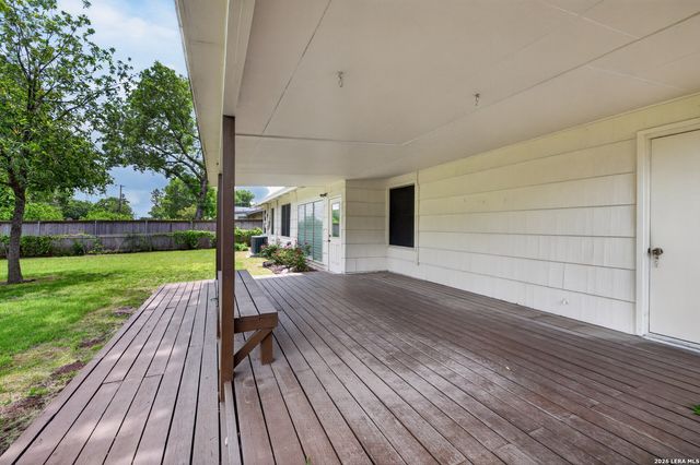 7702 Mertz, San Antonio, TX 78216