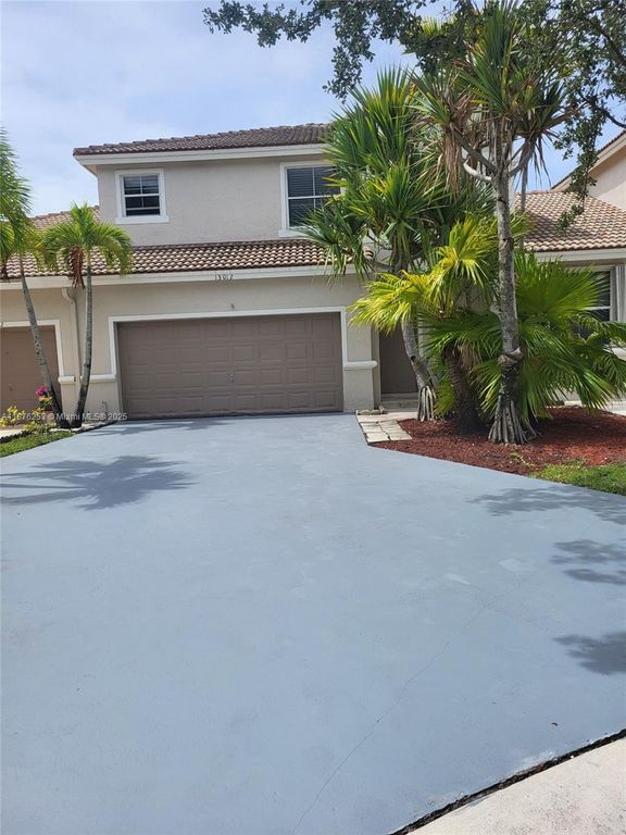 13012 NW 8th St, Pembroke Pines, FL 33028