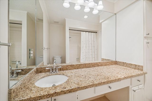 3623 Wakeforest Street, Houston, TX 77098