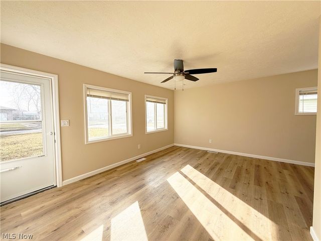 1528 Maine Avenue, Lorain, OH 44052