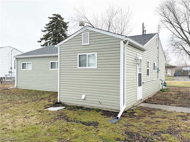 1528 Maine Avenue, Lorain, OH 44052