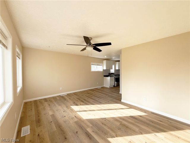 1528 Maine Avenue, Lorain, OH 44052