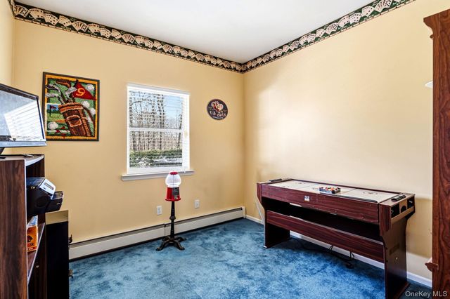 20 Ricky Road, Manorville, NY 11949