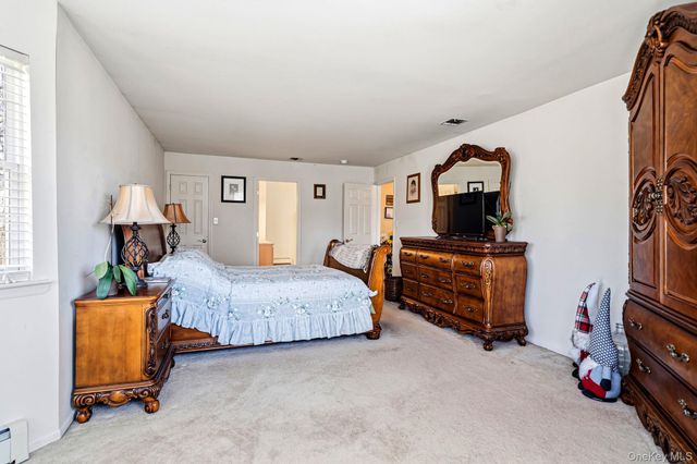 20 Ricky Road, Manorville, NY 11949