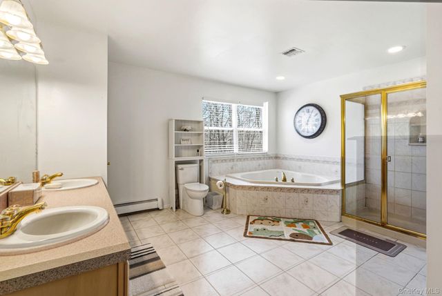 20 Ricky Road, Manorville, NY 11949