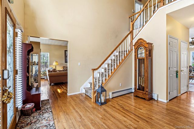 20 Ricky Road, Manorville, NY 11949