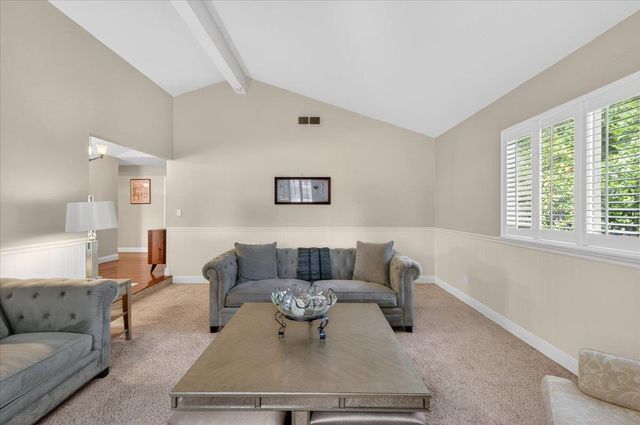 3132 W Alluvial Avenue, Fresno, CA 93711