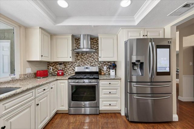 3132 W Alluvial Avenue, Fresno, CA 93711