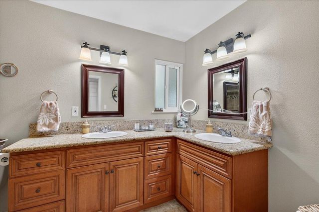 3132 W Alluvial Avenue, Fresno, CA 93711