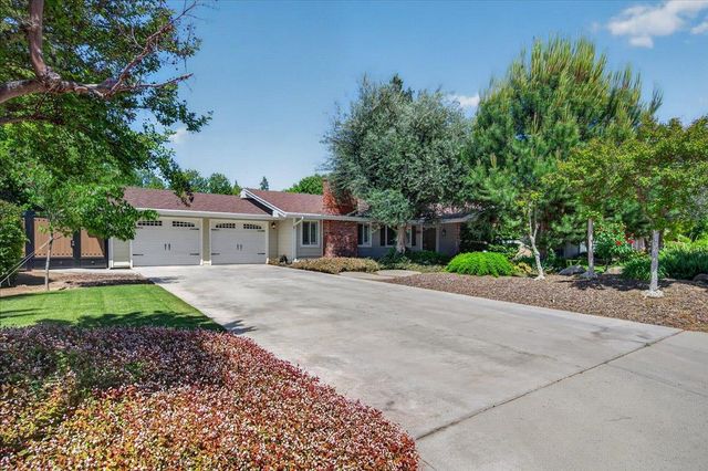 3132 W Alluvial Avenue, Fresno, CA 93711