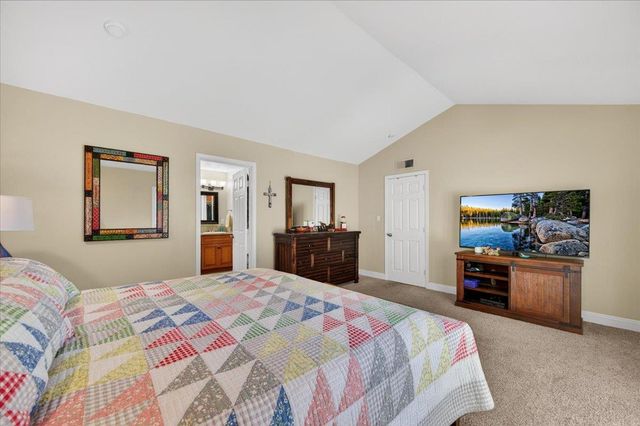 3132 W Alluvial Avenue, Fresno, CA 93711