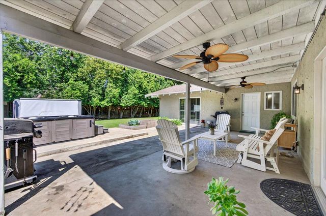 3132 W Alluvial Avenue, Fresno, CA 93711