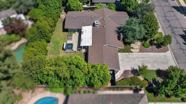 3132 W Alluvial Avenue, Fresno, CA 93711