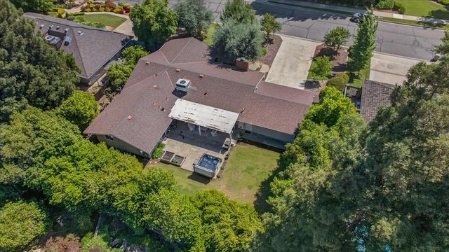 3132 W Alluvial Avenue, Fresno, CA 93711