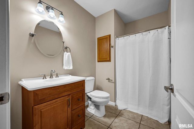 1603 W HOLLAND Court, Chillicothe, IL 61523