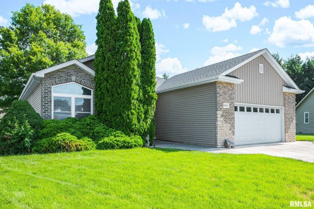 1603 W HOLLAND Court, Chillicothe, IL 61523