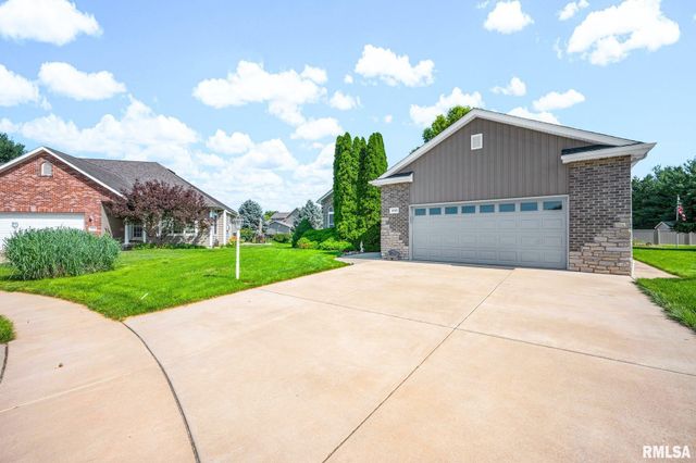 1603 W HOLLAND Court, Chillicothe, IL 61523