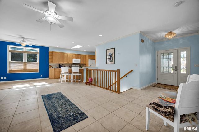 1603 W HOLLAND Court, Chillicothe, IL 61523